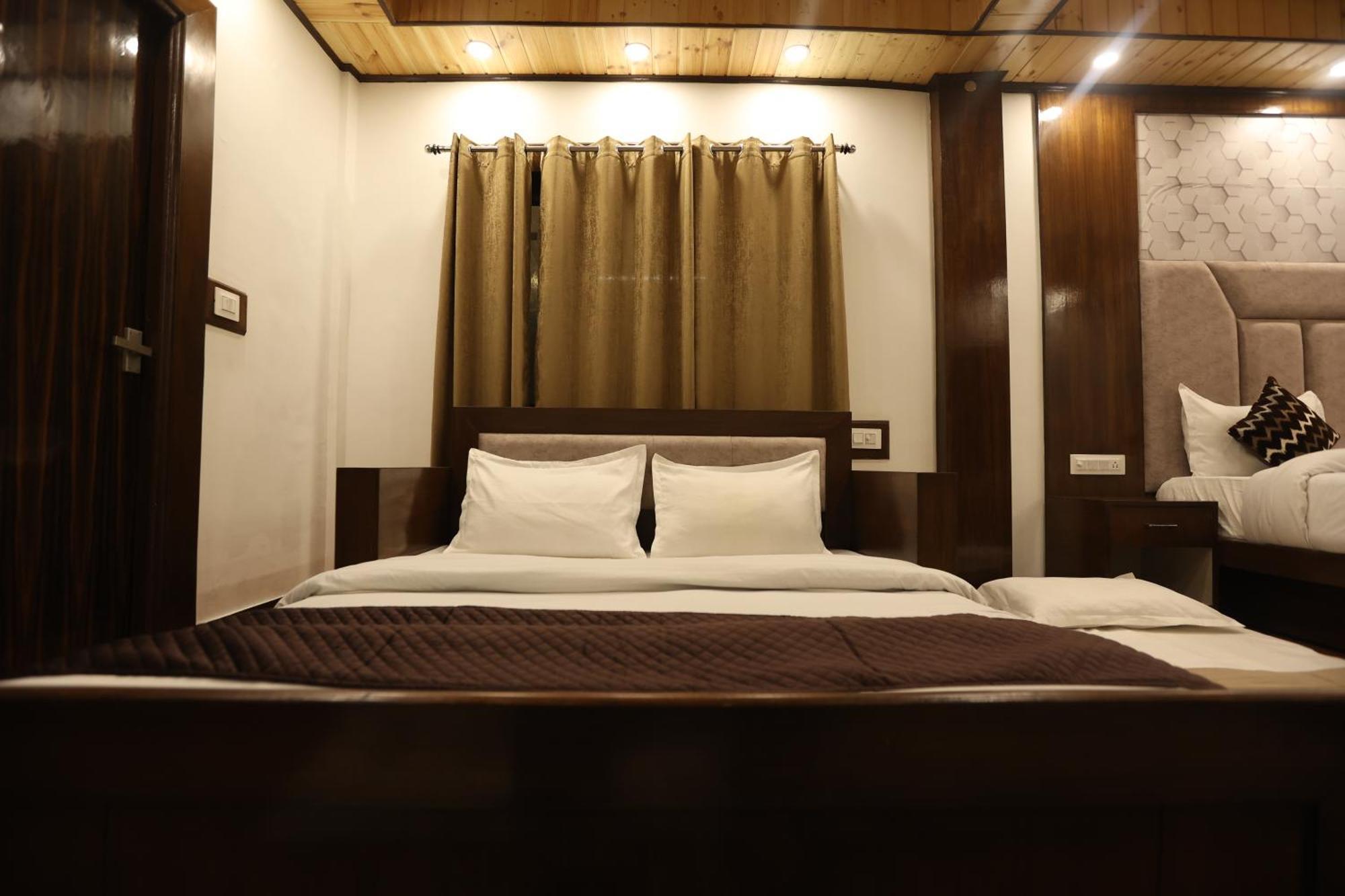 Studioz Paradise Hills Mussoorie Esterno foto