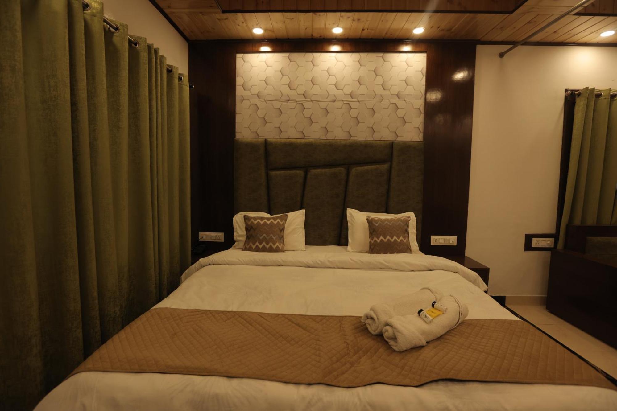 Studioz Paradise Hills Mussoorie Esterno foto